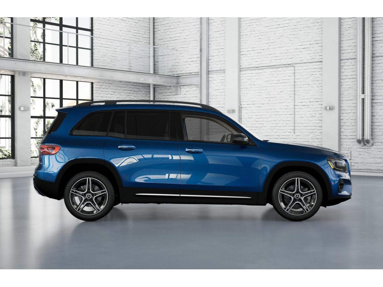 2026 Mercedes Benz GLB 250 4MATIC photo 2