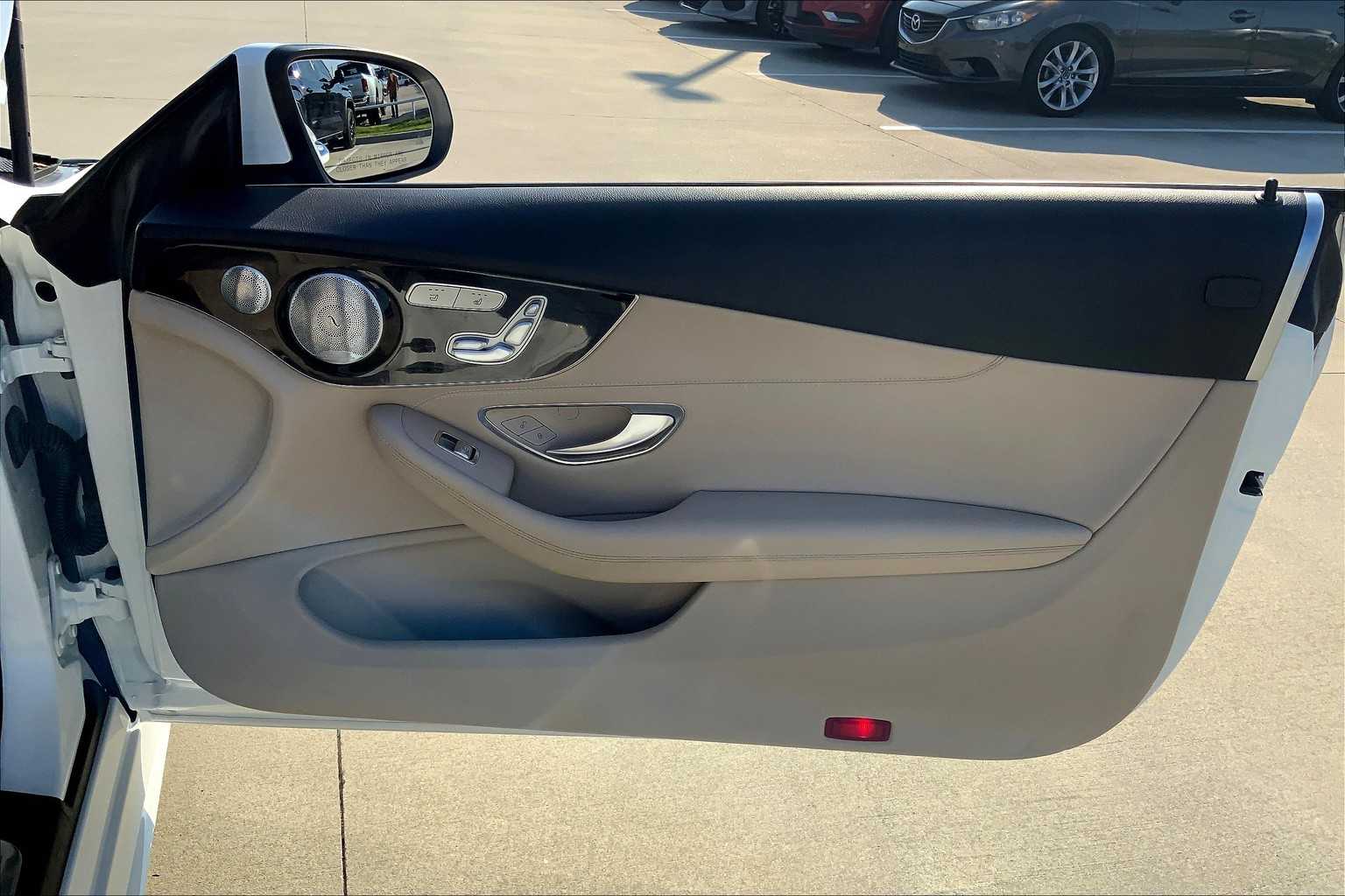 2019 Mercedes Benz C 300 photo 24