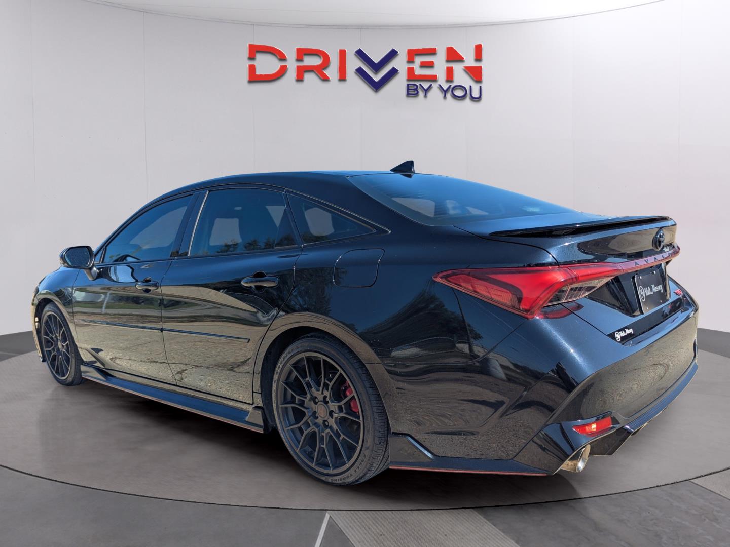 2021 Toyota Avalon TRD photo 3