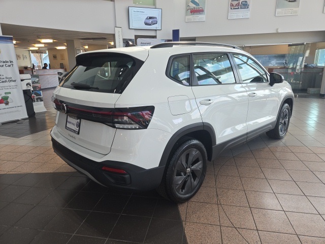 2025 Volkswagen Taos S photo 7