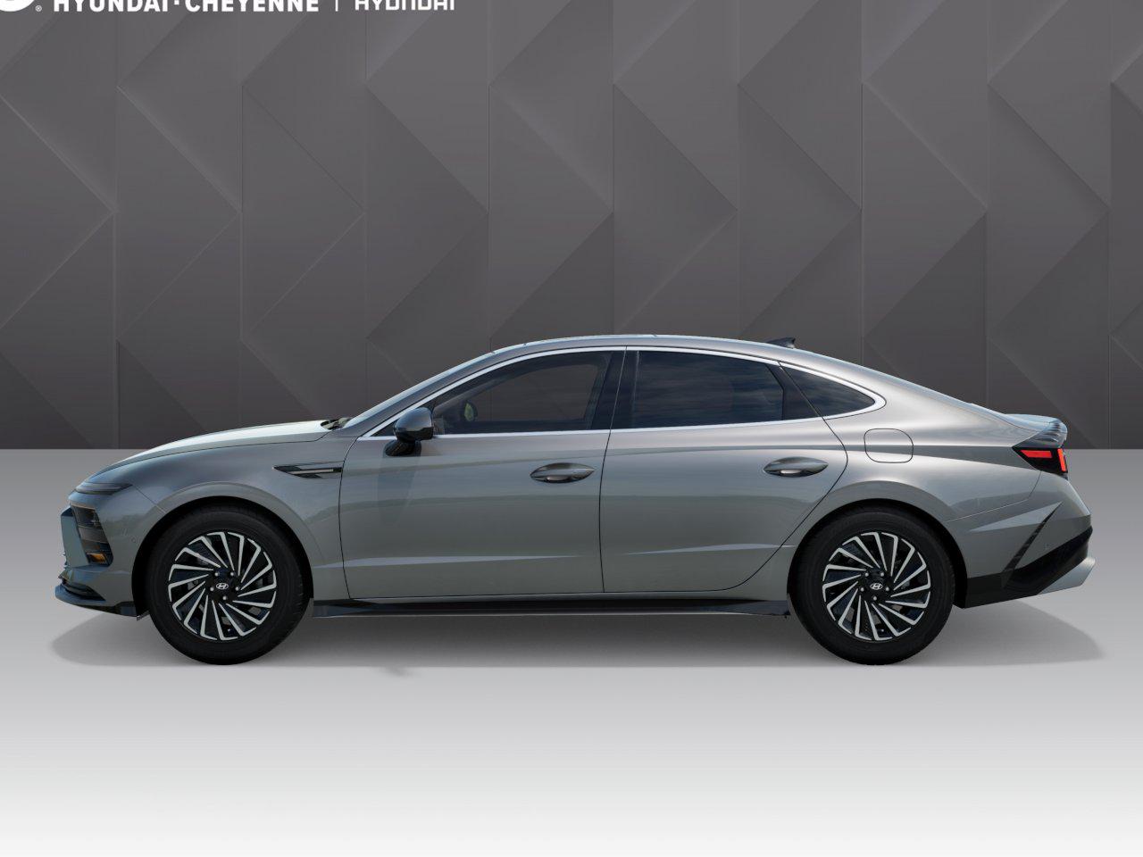 2025 Hyundai Sonata Hybrid Limited photo 3