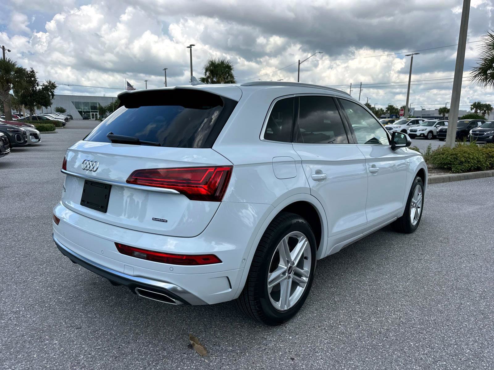 2021 Audi Q5 Prestige 55 TFSI e Premium photo 4