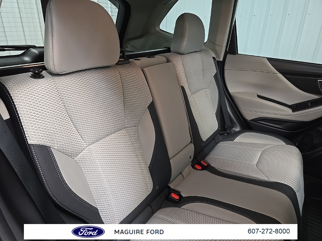 2020 Subaru Forester Premium photo 14