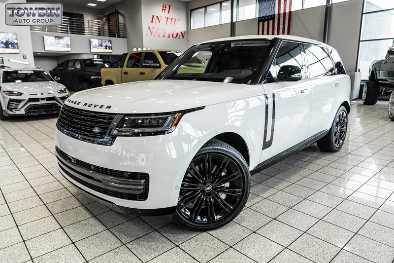 2024 Land Rover Range Rover SE's photo