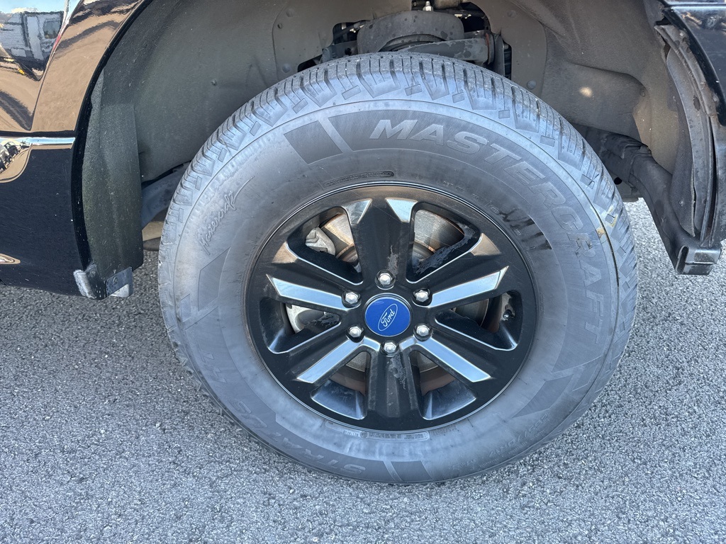 2017 Ford F-150 XL photo 23