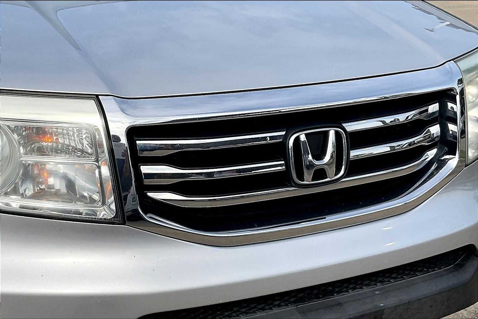2014 Honda Pilot EX-L photo 26