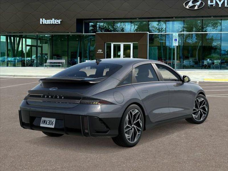 2025 Hyundai Ioniq 6 SEL photo 2