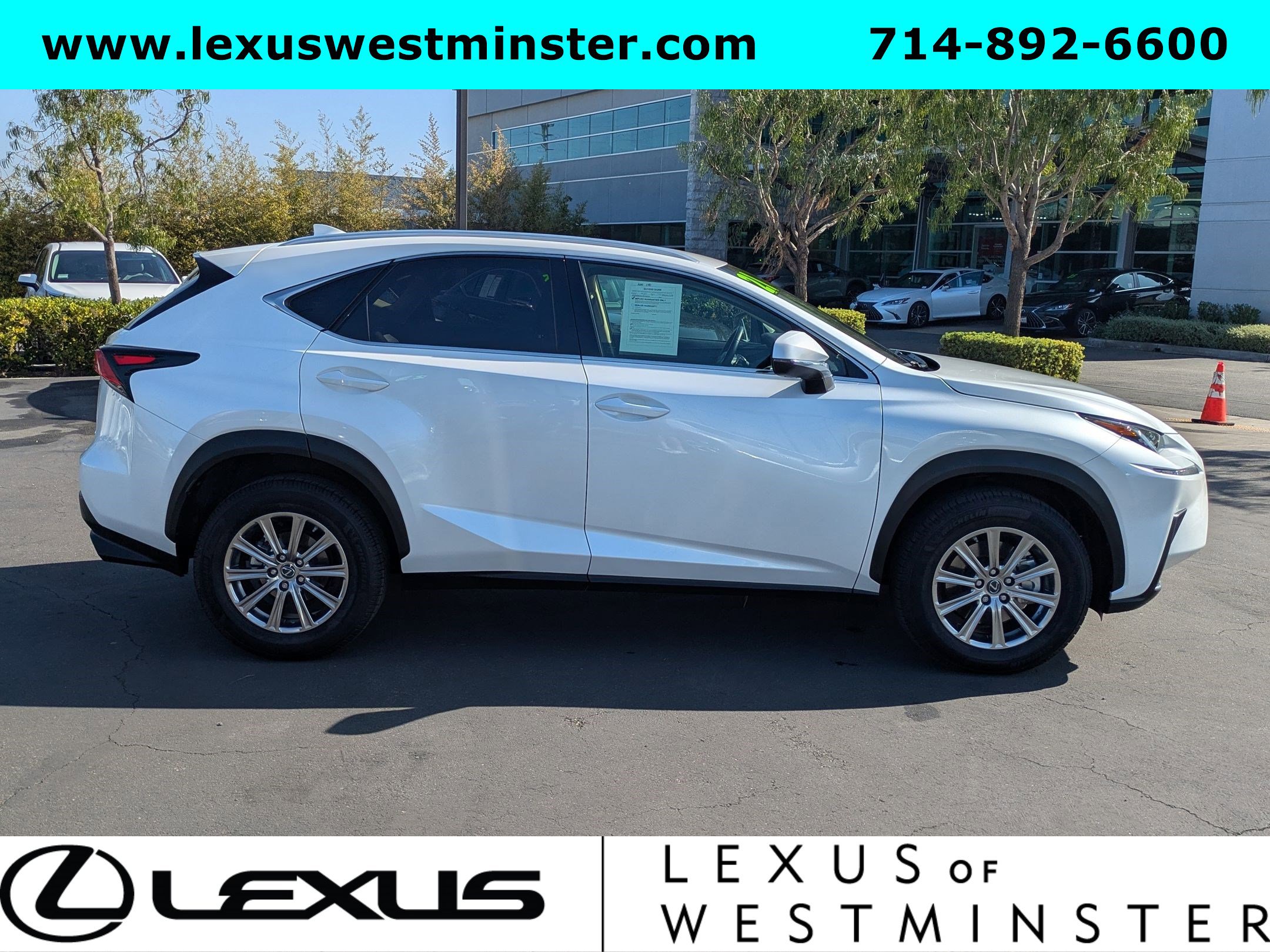 2021 Lexus NX 300 photo 4