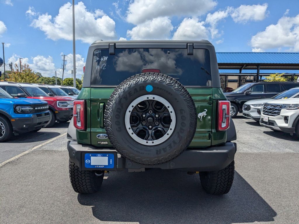 2025 Ford Bronco Outer Banks photo 4
