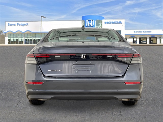 2025 Honda Accord LX photo 4