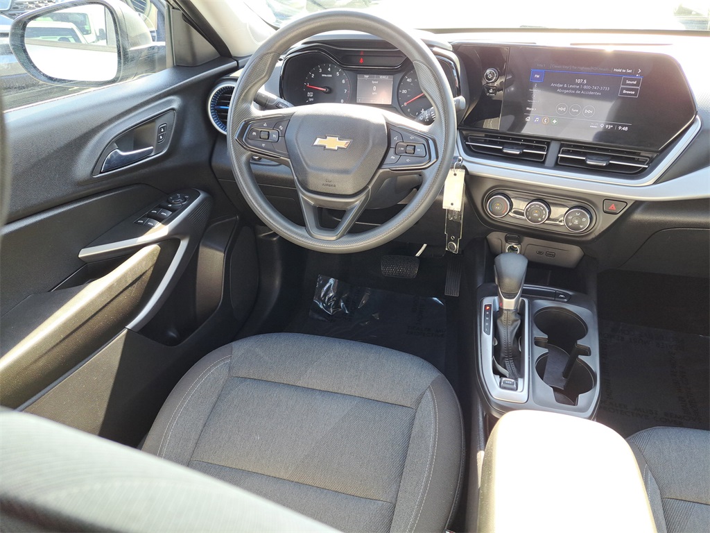 2024 Chevrolet Trax LS photo 7