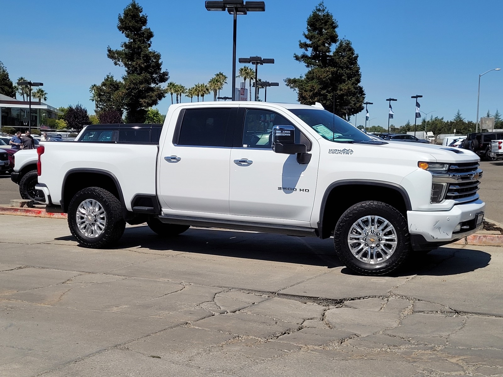 2022 Chevrolet Silverado 3500HD High Country photo 4