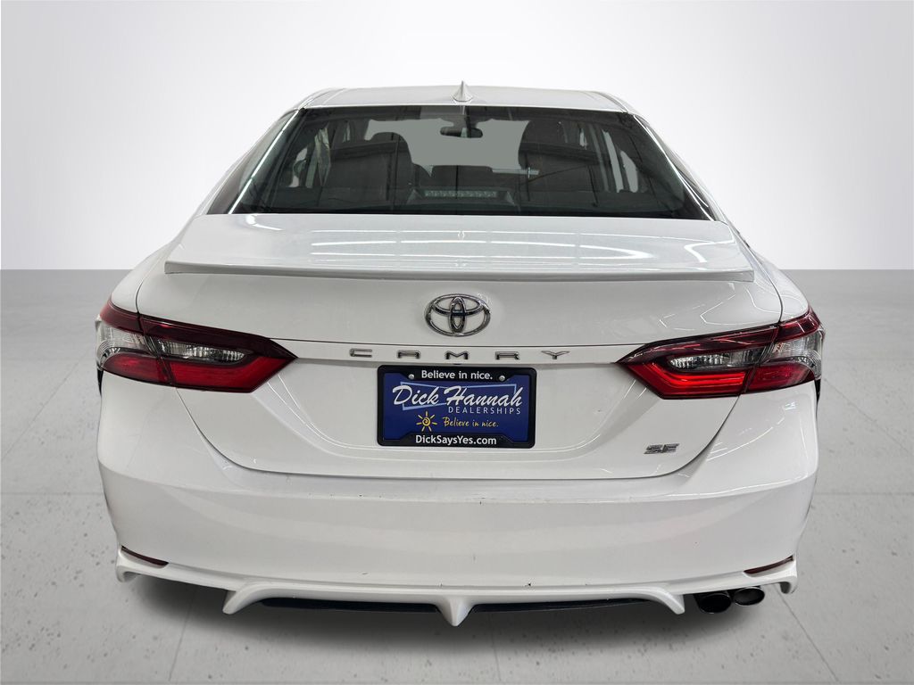 2021 Toyota Camry SE photo 4