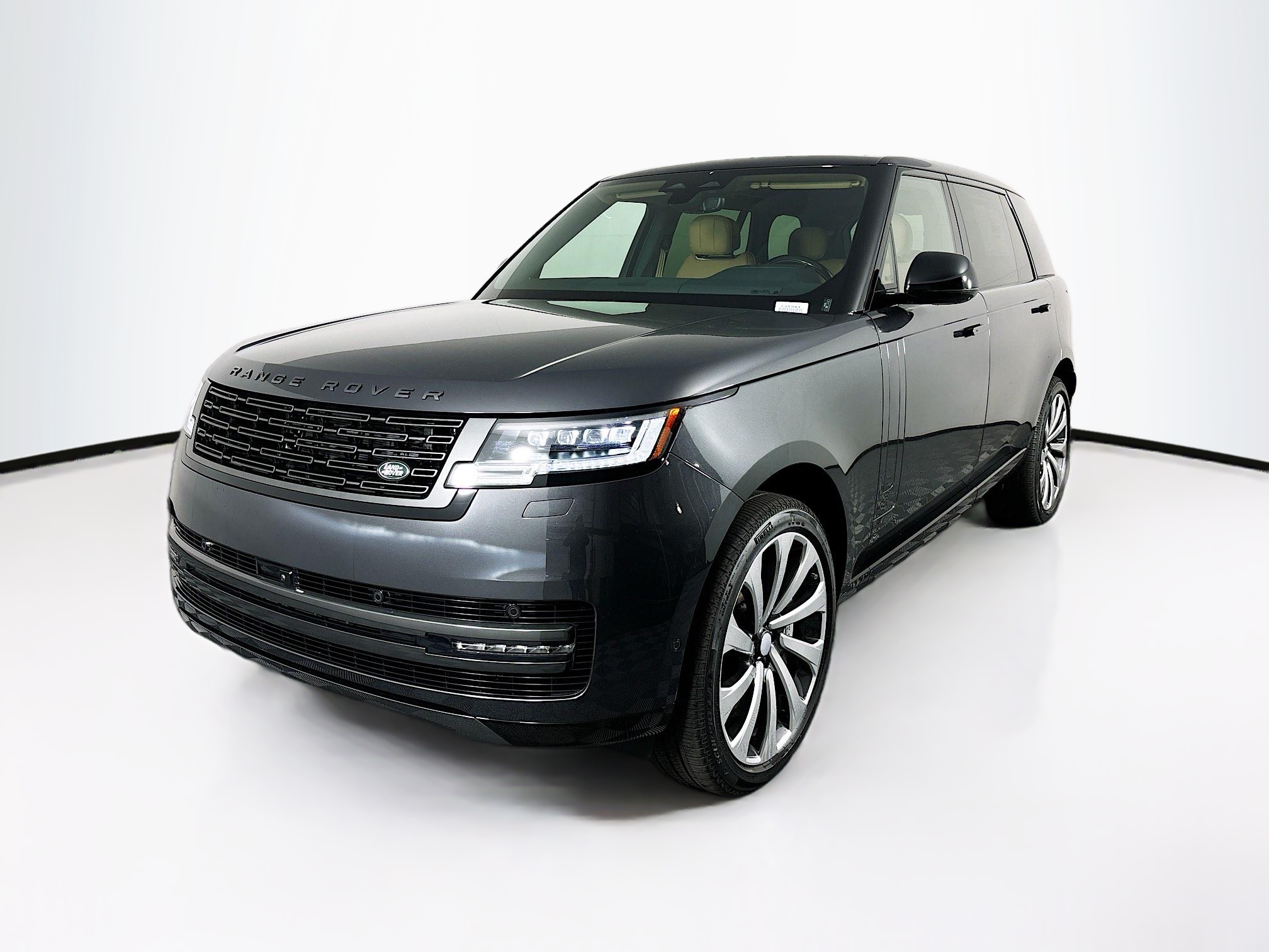 2025 Land Rover Range Rover SE's photo