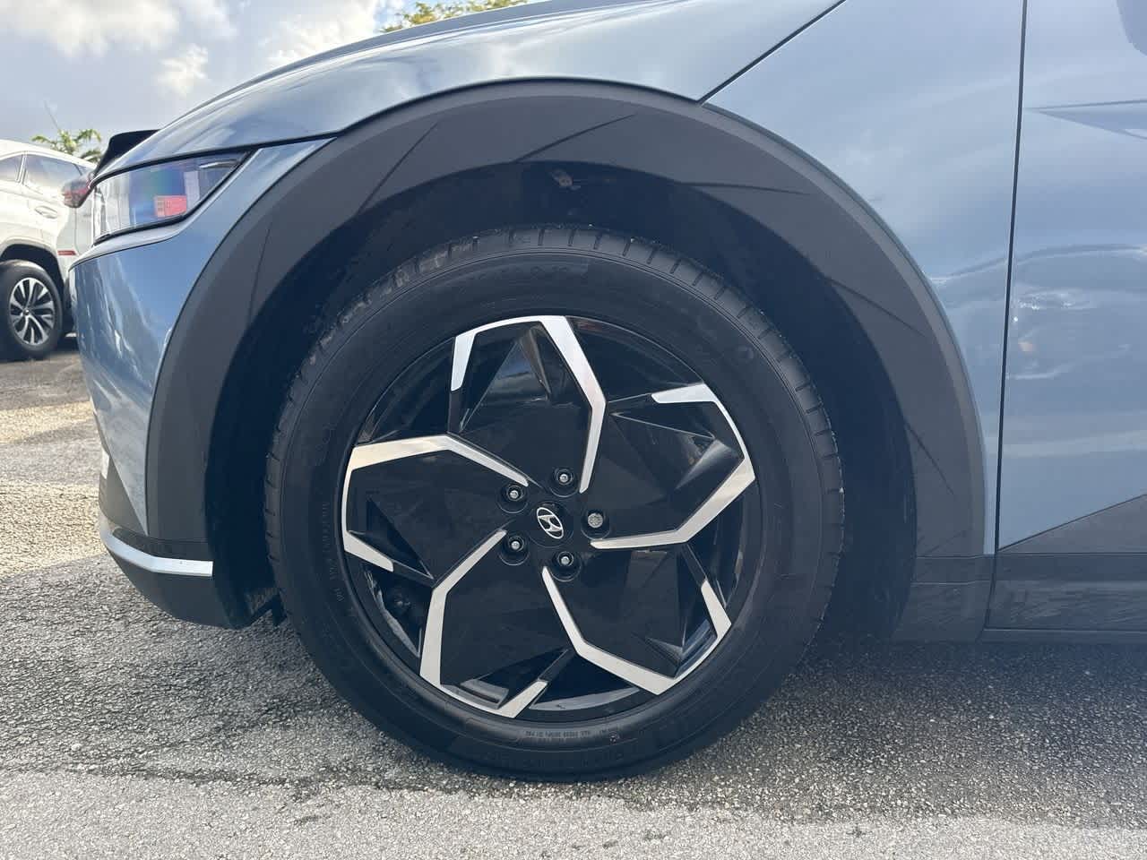 2024 Hyundai Ioniq 5 SE photo 16