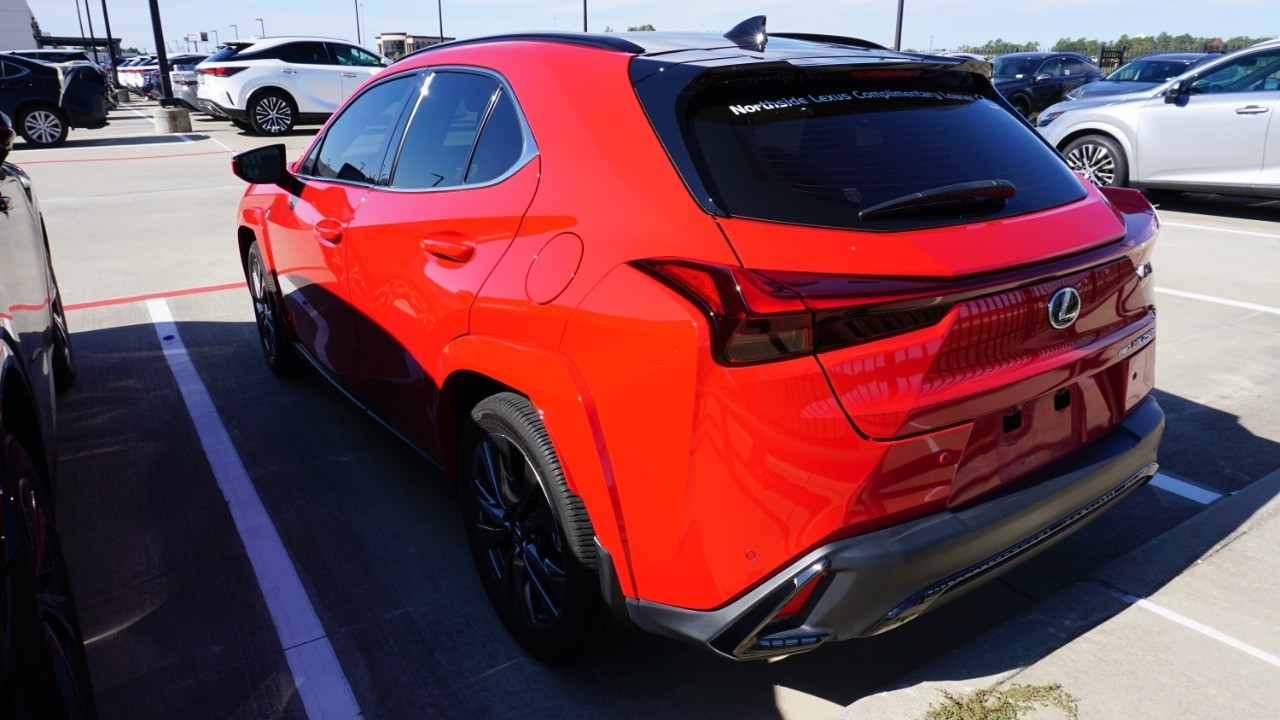 2024 Lexus UX 250h F SPORT Handling photo 4