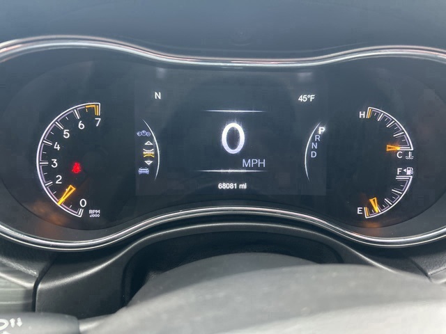 2019 Jeep Grand Cherokee Altitude photo 3