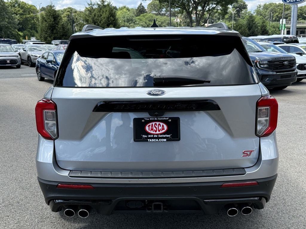 2022 Ford Explorer ST photo 4