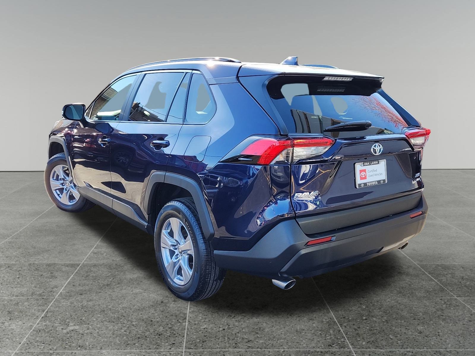 2025 Toyota RAV4 XLE photo 4