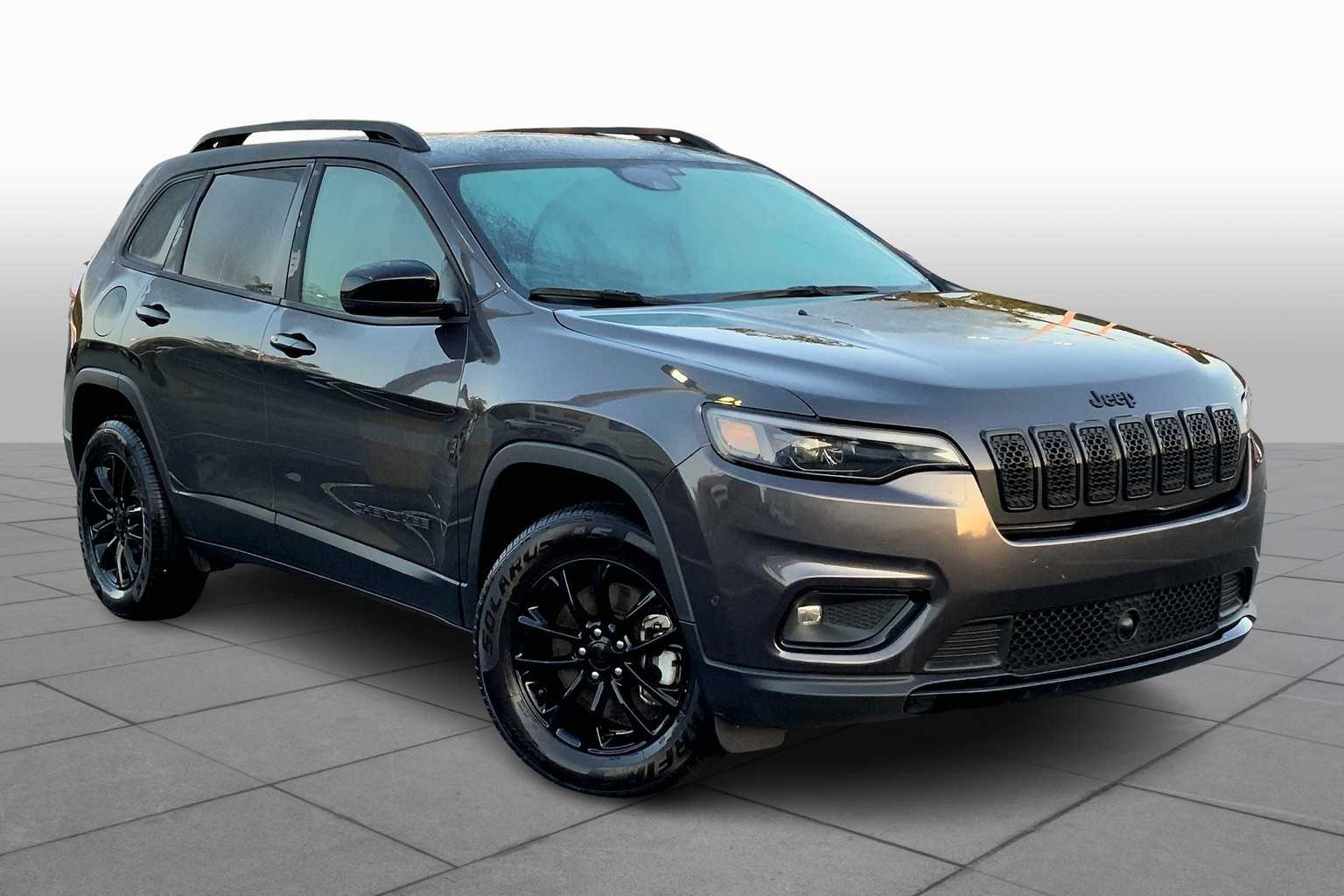 2023 Jeep Cherokee Altitude Lux photo 2