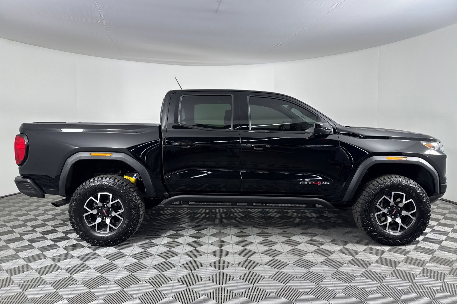 2024 Gmc Canyon AT4X photo 3