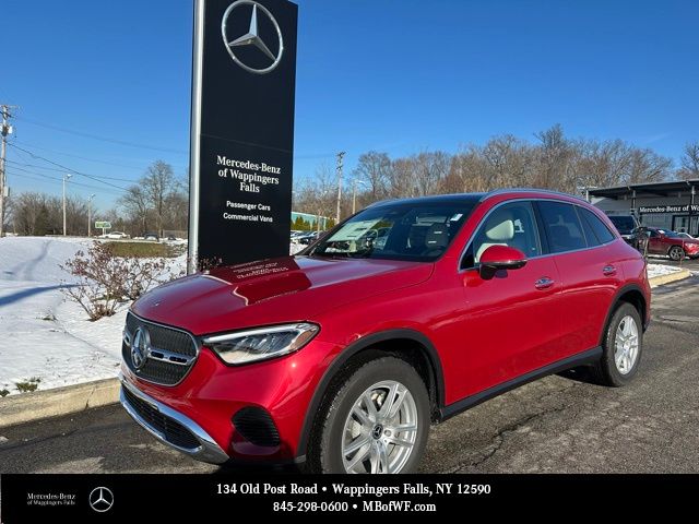 2026 Mercedes-Benz GLC Base's photo