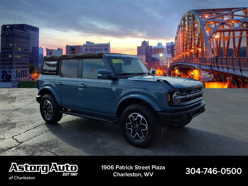 2022 Ford Bronco 4-Door Outer Banks's photo
