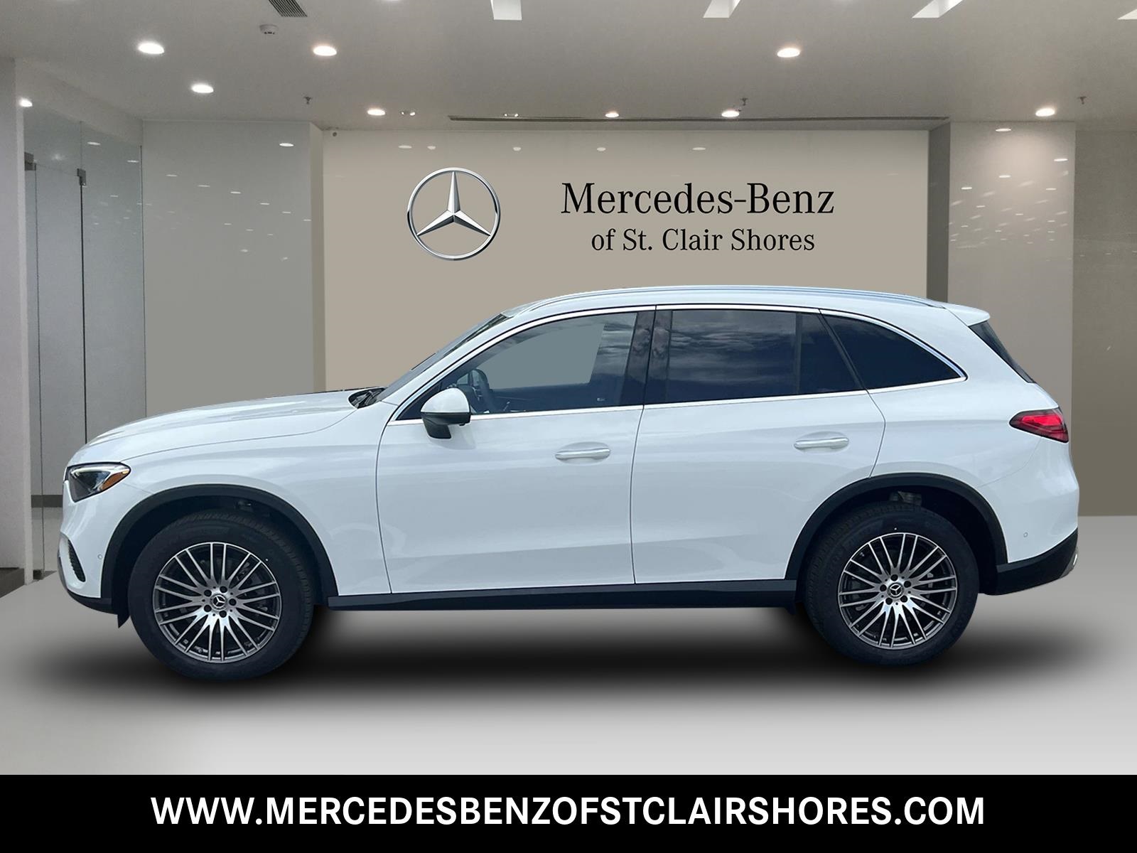 2025 Mercedes Benz GLC 300 4MATIC photo 2