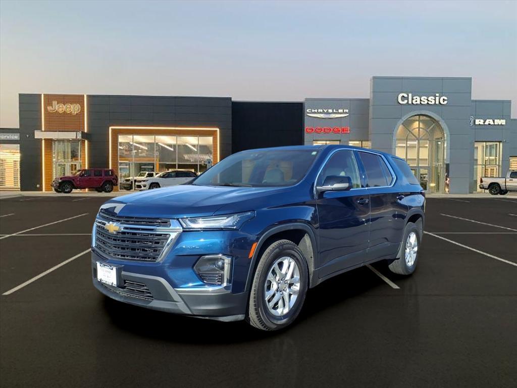 2022 Chevrolet Traverse LS's photo