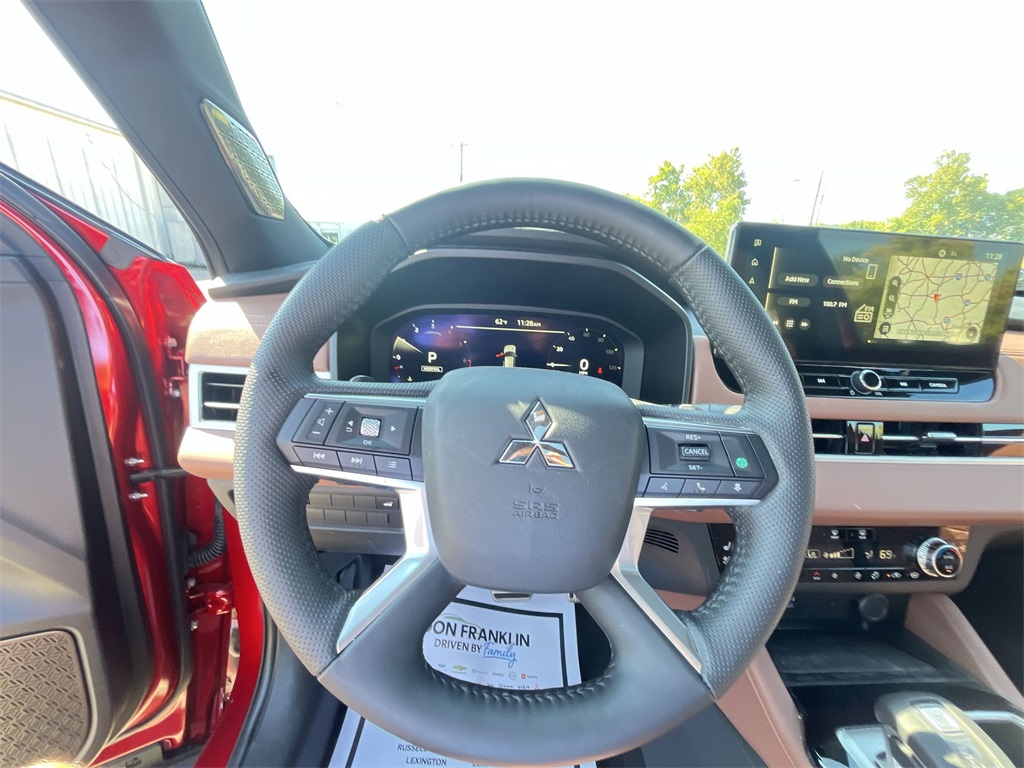 2025 Mitsubishi Outlander SEL GT photo 14