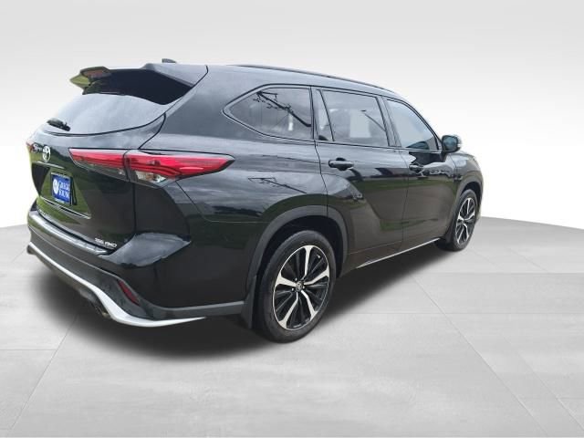 2022 Toyota Highlander XSE Sport photo 5