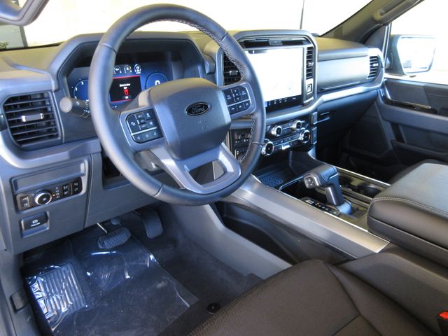 2025 Ford F-150 XLT photo 13