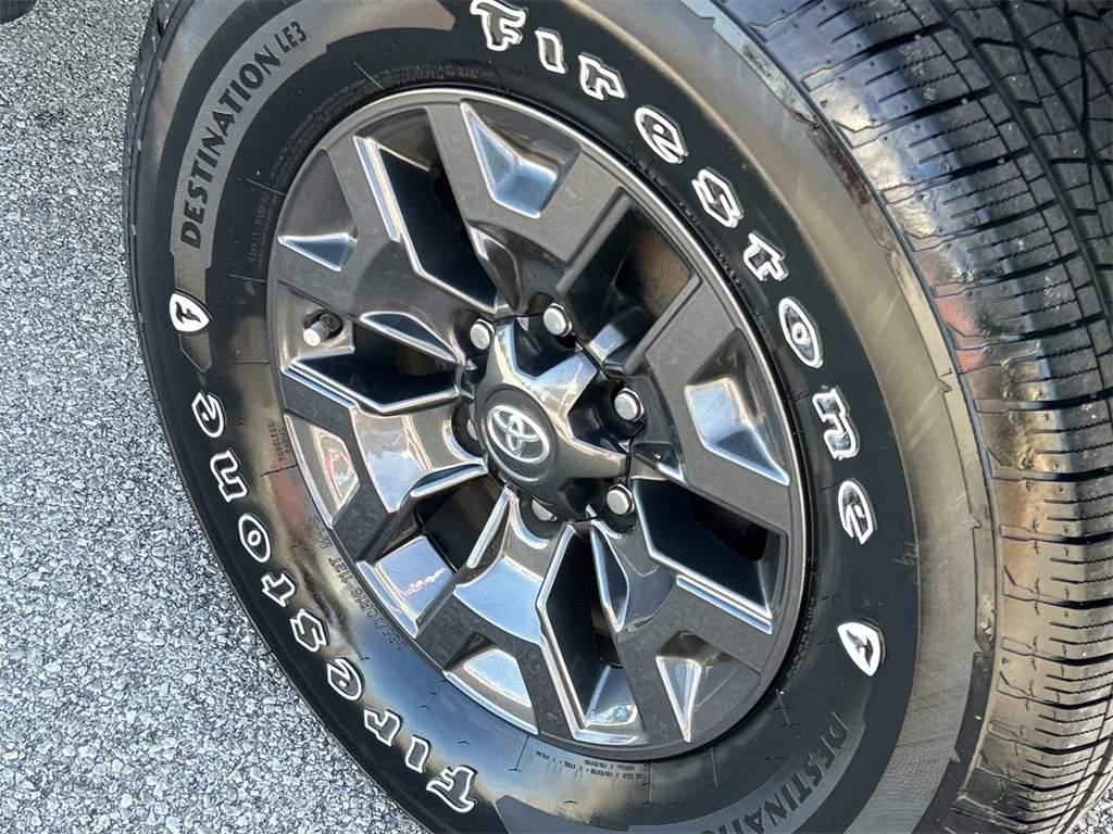 2021 Toyota Tacoma SR5 photo 12