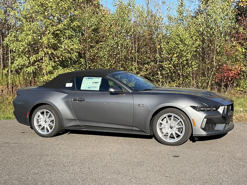 2025 Ford Mustang GT Premium's photo