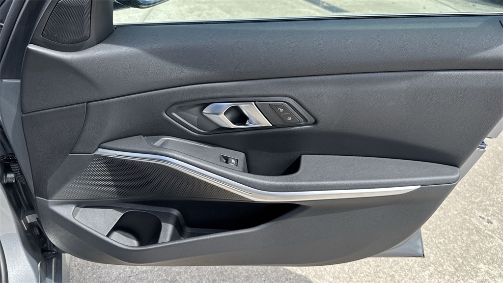 2024 Bmw 330i xDrive photo 39