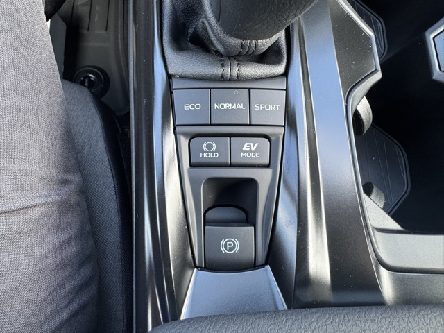 2025 Toyota Camry LE photo 26