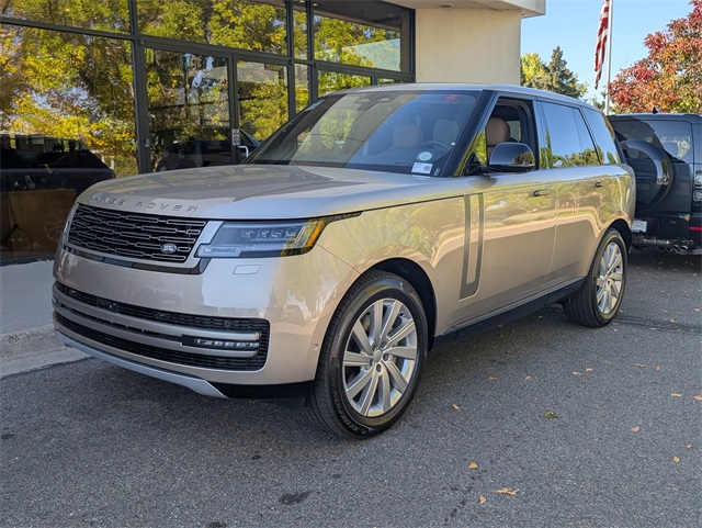 2025 Land Rover Range Rover SE photo 2