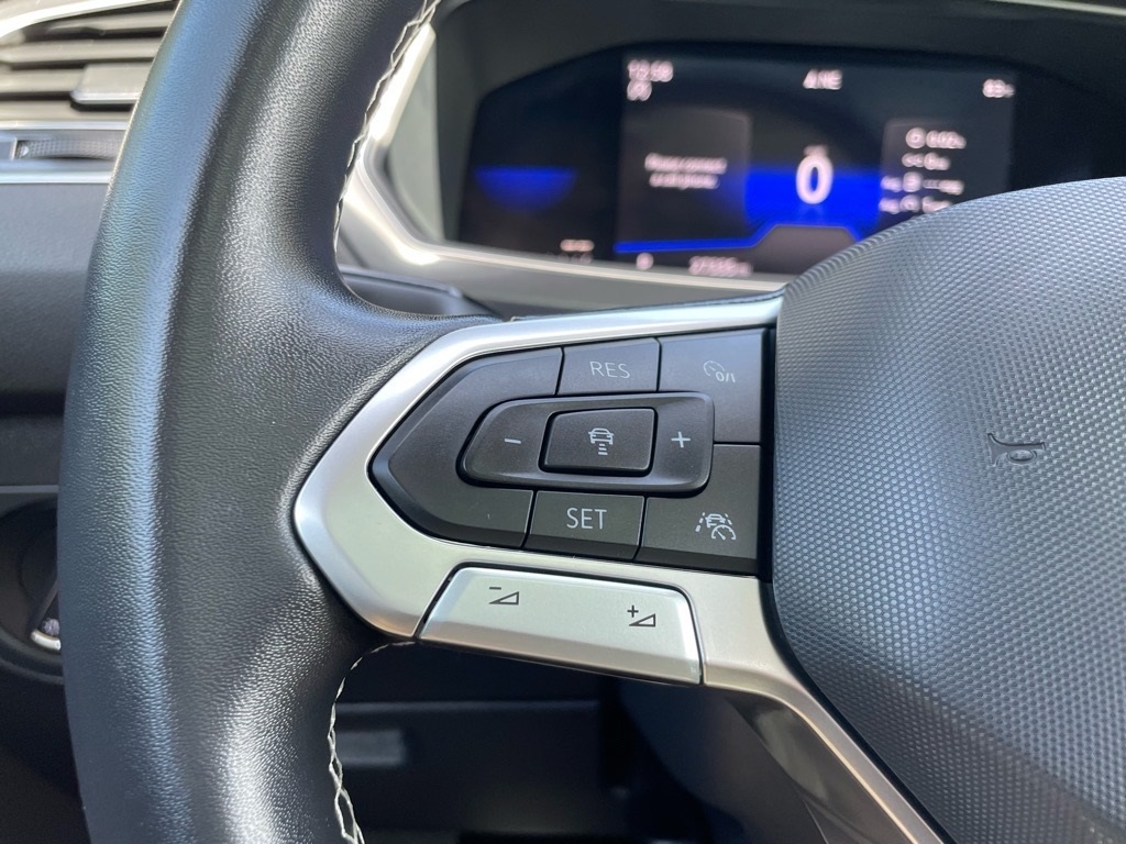 2022 Volkswagen Tiguan SE photo 6