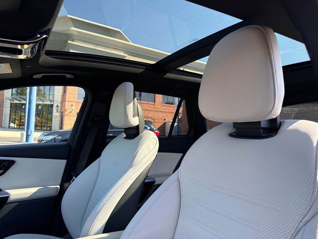 2023 Mercedes Benz GLC 300 4MATIC photo 16