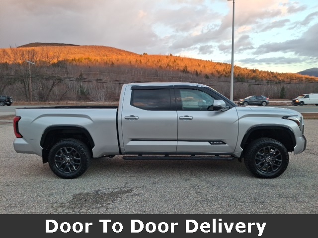 2022 Toyota Tundra Platinum CrewMax photo 2