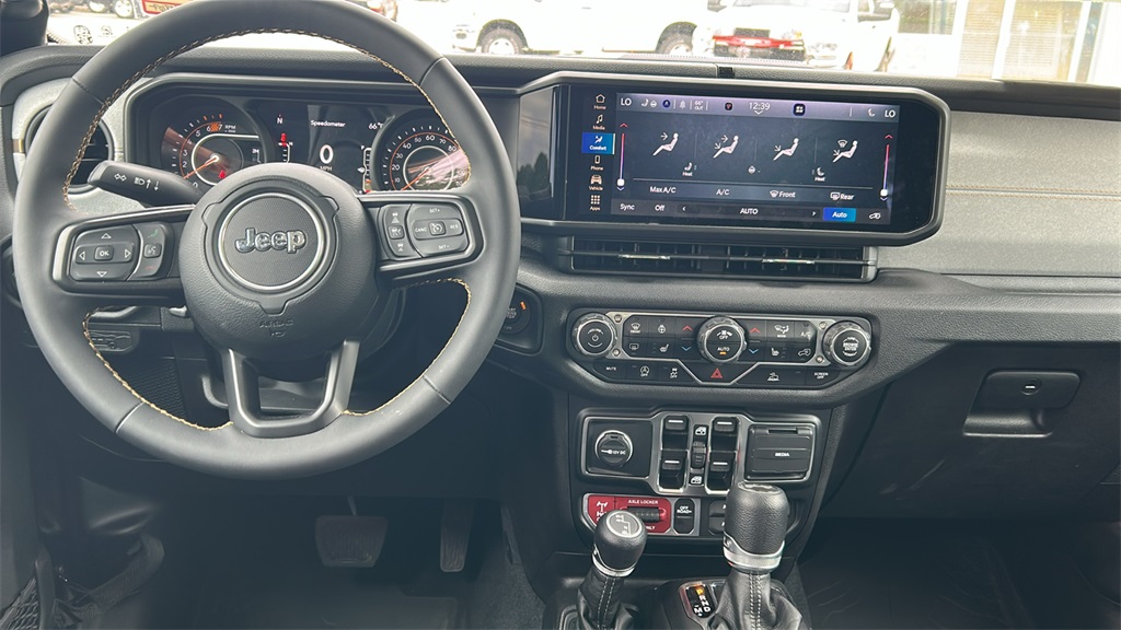 2024 Jeep Wrangler Willys photo 33