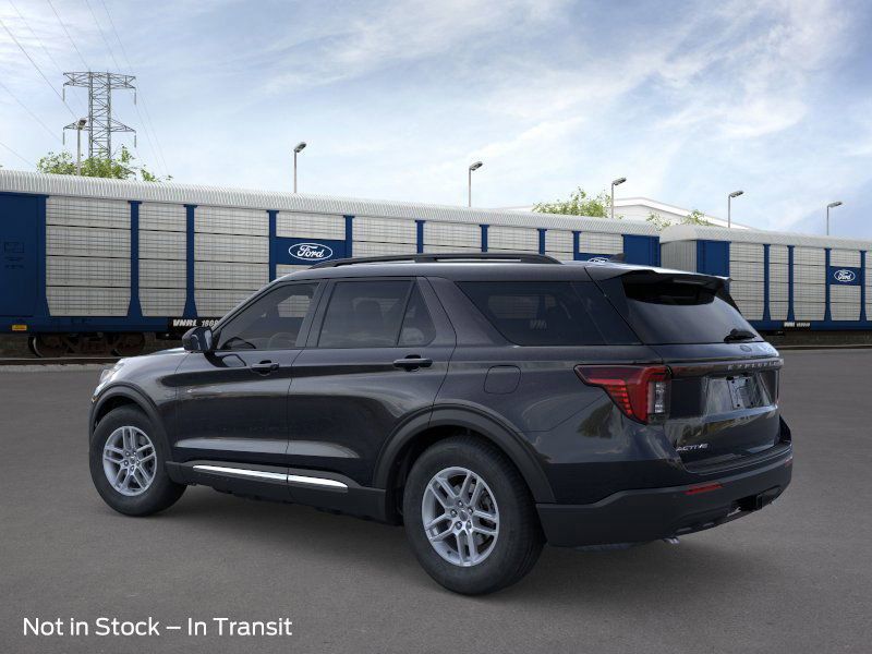2025 Ford Explorer photo 4