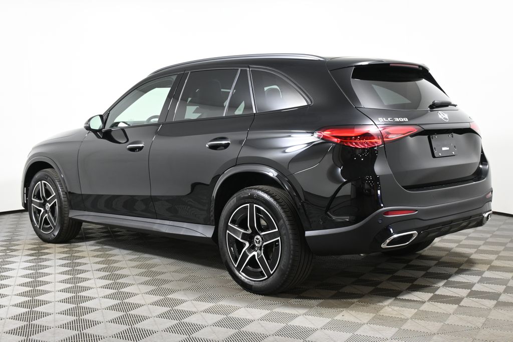 2025 Mercedes Benz GLC 300 4MATIC photo 5
