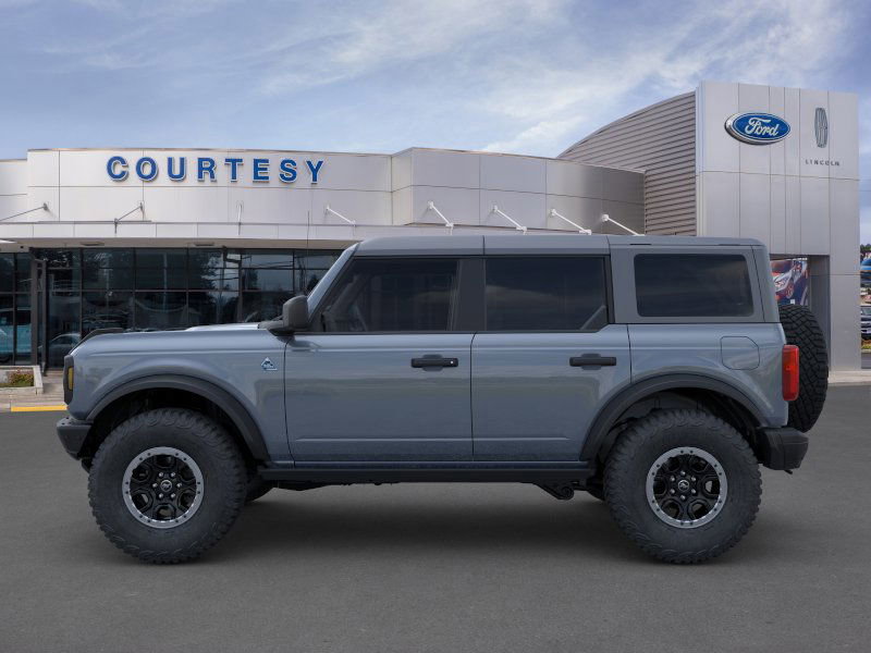 2024 Ford Bronco Black Diamond photo 3