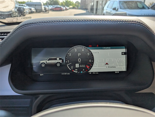 2025 Land Rover Defender 110 X-Dynamic SE photo 9