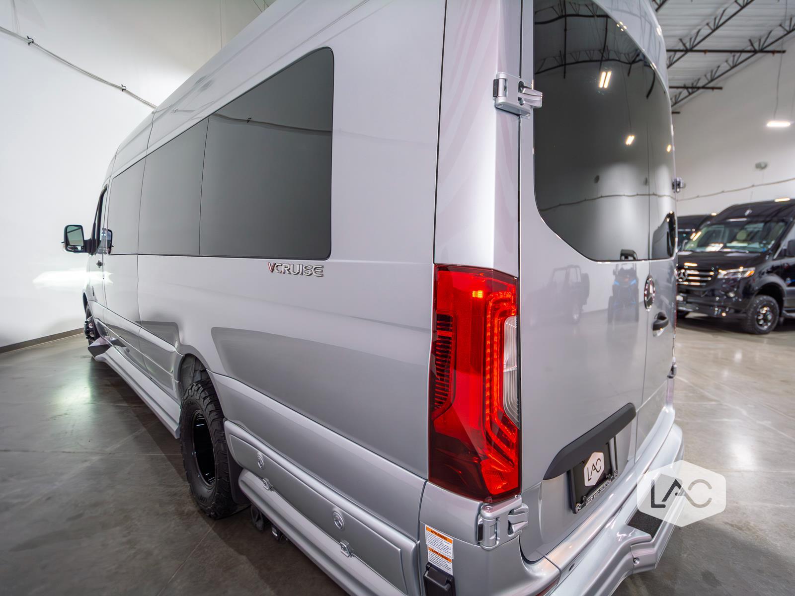 2023 Mercedes Benz Sprinter 3500 photo 22