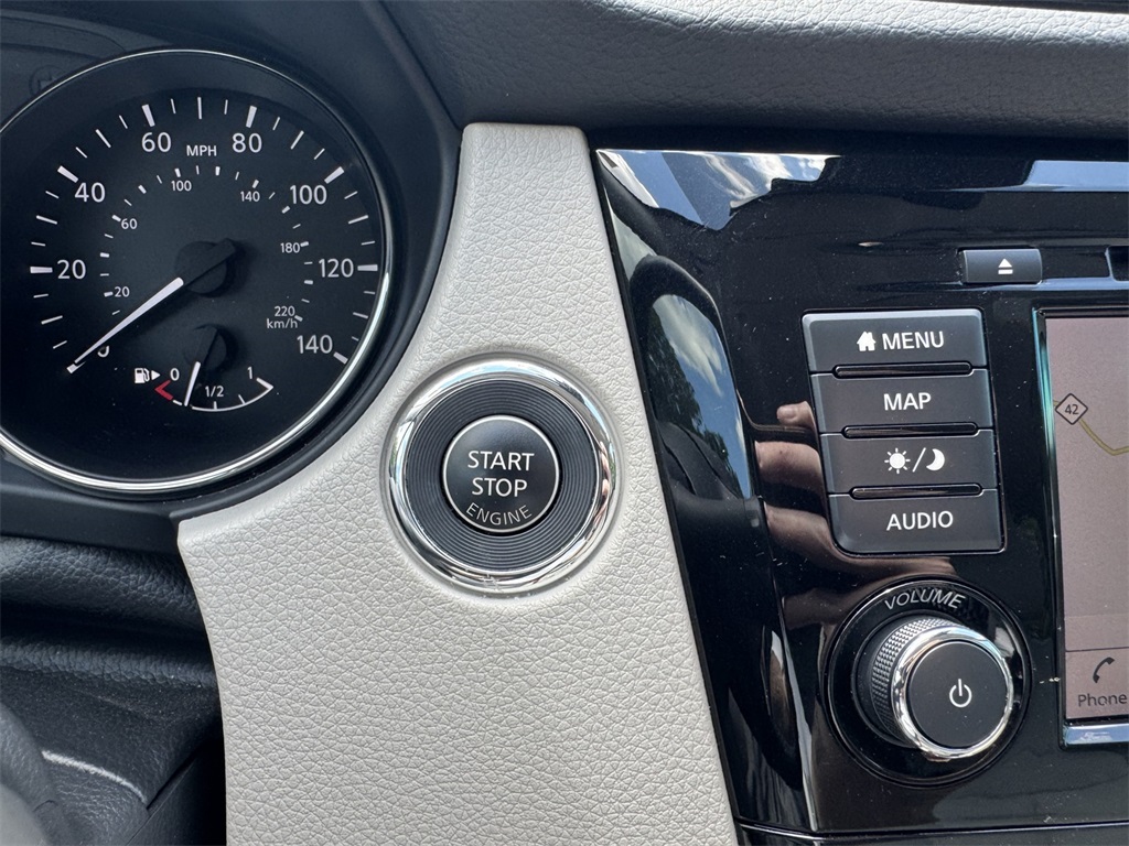 2022 Nissan Rogue Sport SL photo 26