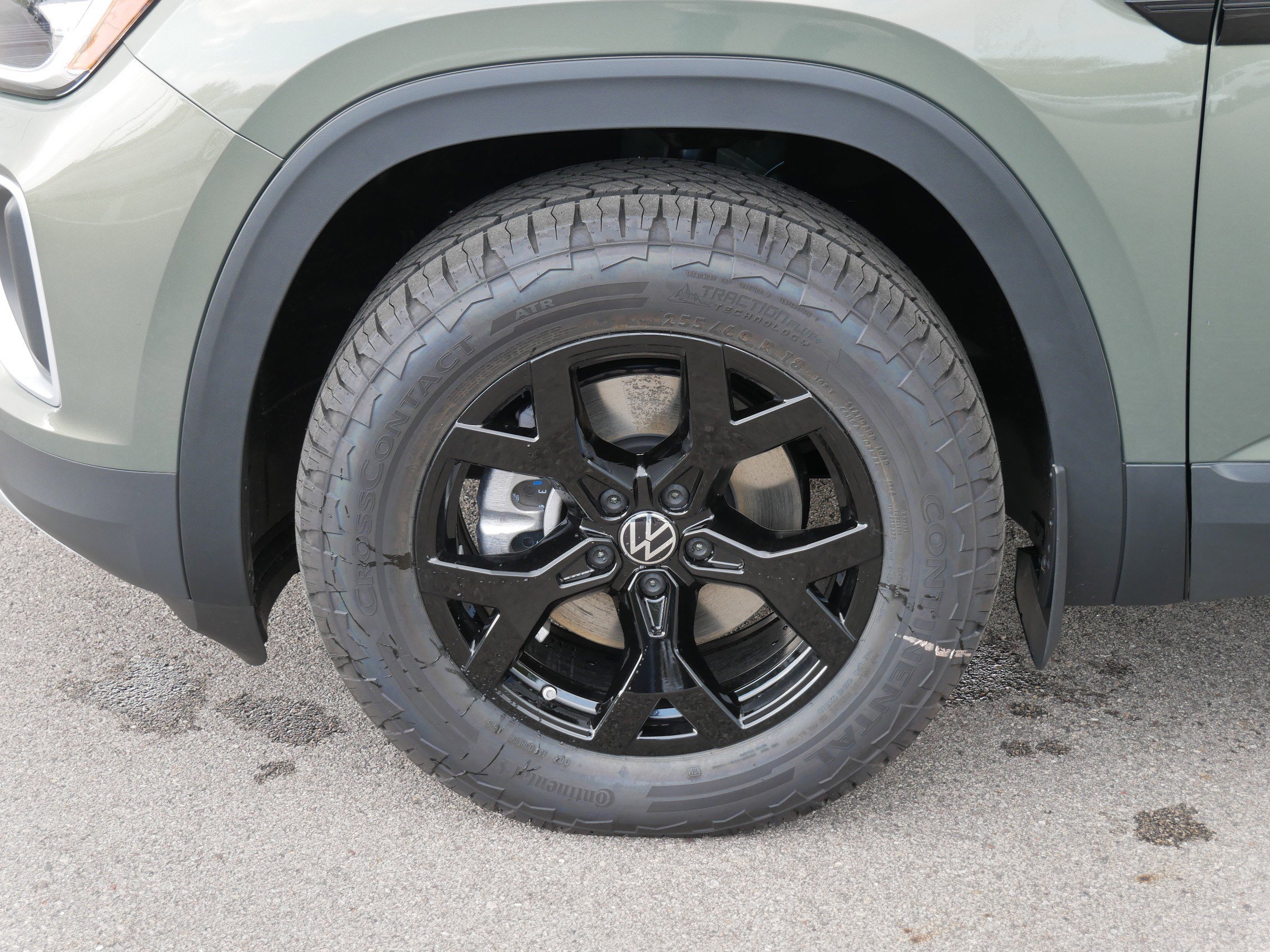 2026 Volkswagen Atlas Peak Edition SE photo 4