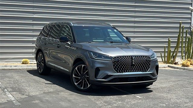 2025 Lincoln Aviator Reserve's photo