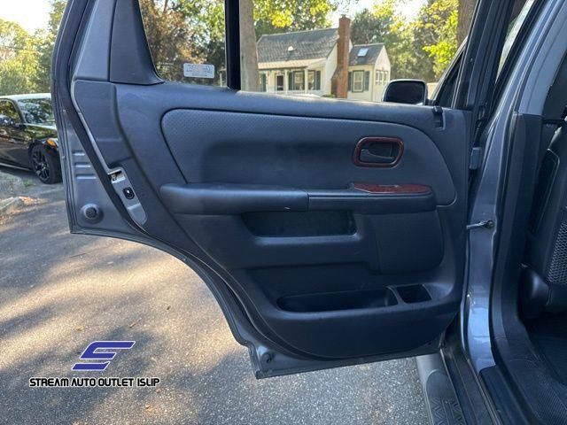 2005 Honda CR-V SE photo 18